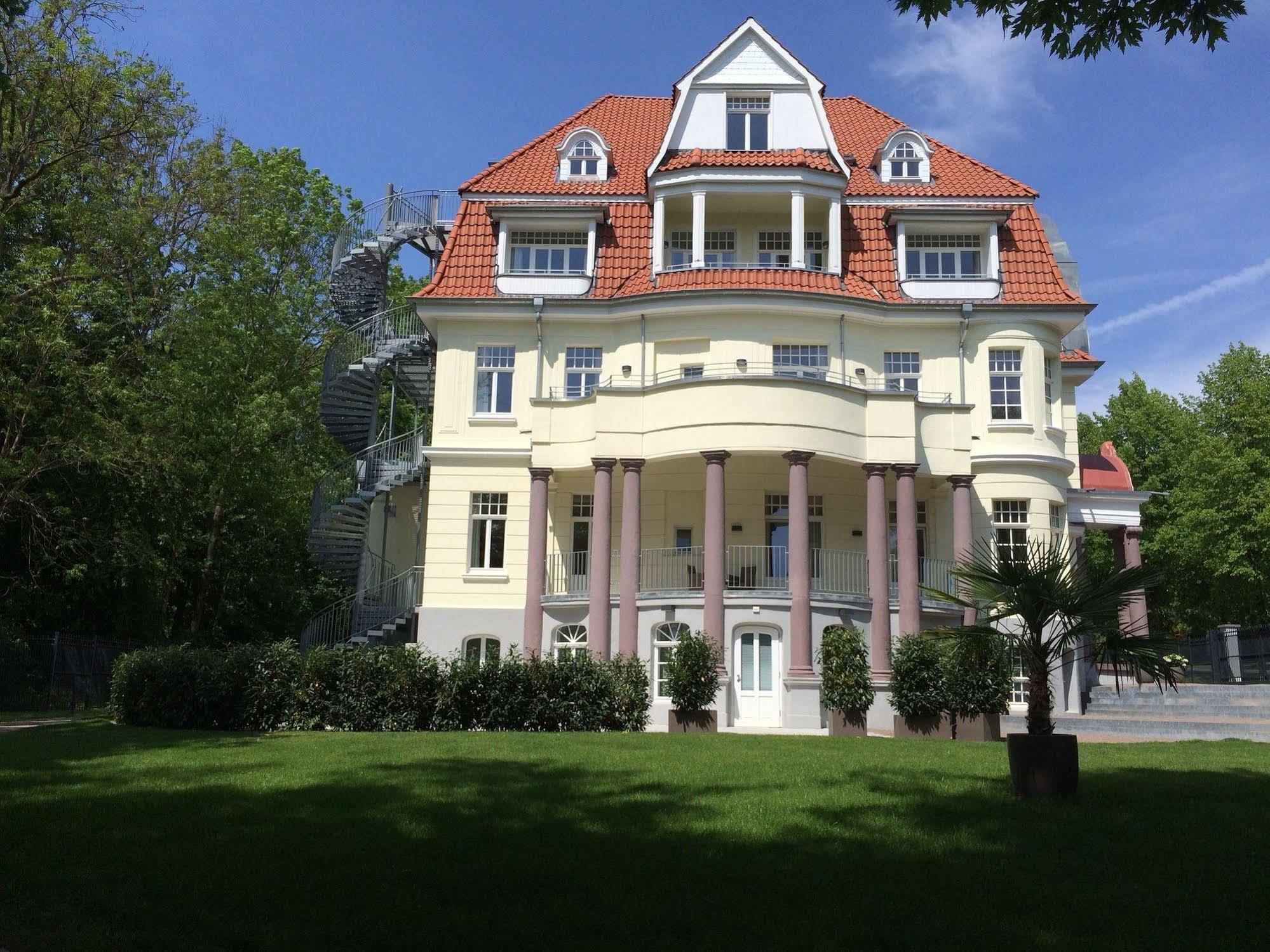 באד פירמונט Appartements Am Kurpark מראה חיצוני תמונה